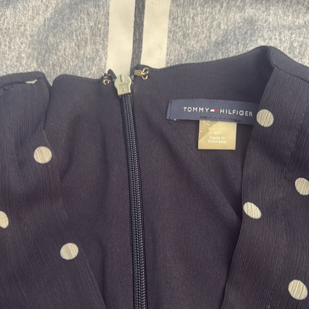 ✨HP✨Tommy Hilfiger Dress - Picture 5 of 8